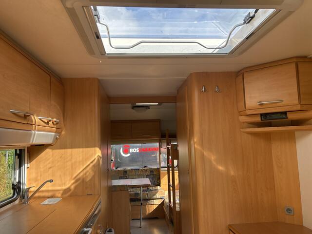 Knaus Sudwind 550 TKM RONDZIT, STAPELBED