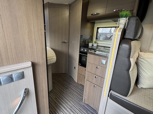 Adria Matrix Supreme M 657SF 150 pk Euro5 Rena