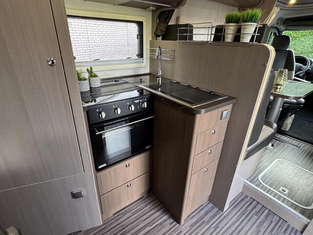 Adria Matrix Supreme M 657SF 150 pk Euro5 Rena