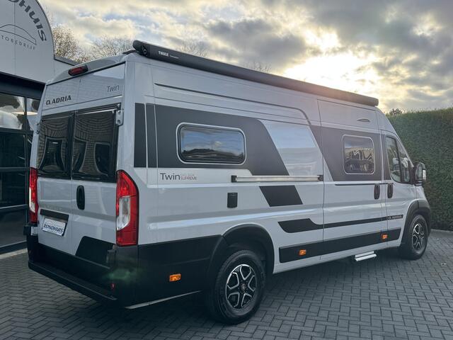 Adria Twin Supreme 640 SGX 160 pk AUTOMAAT 9-T