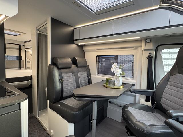Adria Twin Supreme 640 SGX 160 pk AUTOMAAT 9-T