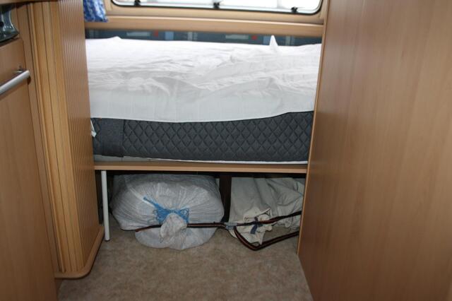 TEC 490 P1 Stapel Bed, Midden Keuken, Trein