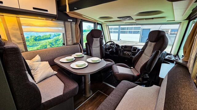 Knaus Live I 700 MEG