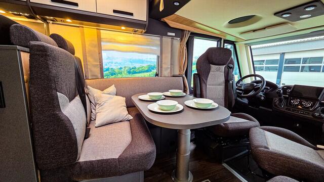 Knaus Live I 700 MEG