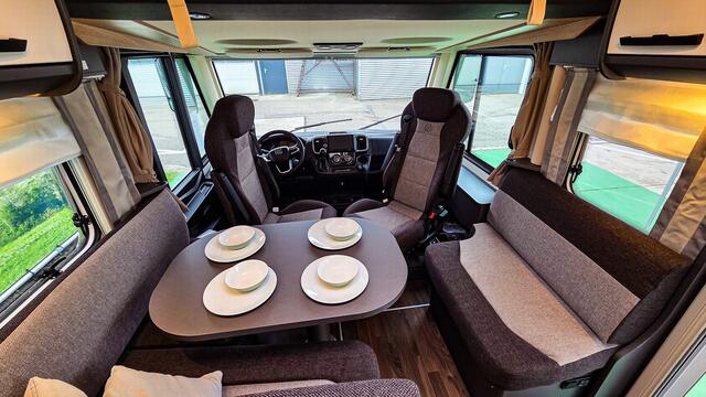 Knaus Live I 700 MEG