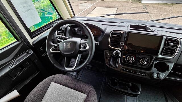 Knaus Live I 700 MEG