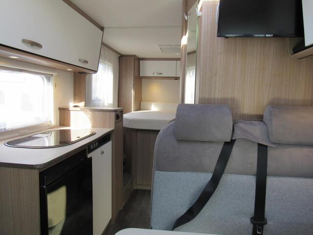 Hymer Carado V339 Europa Edition Zwart Queensb