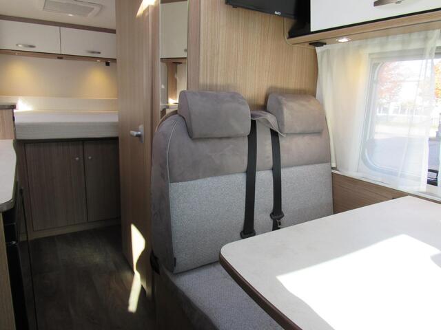 Hymer Carado V339 Europa Edition Zwart Queensb