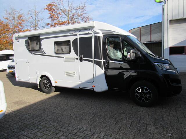 Hymer Carado V339 Europa Edition Zwart Queensb