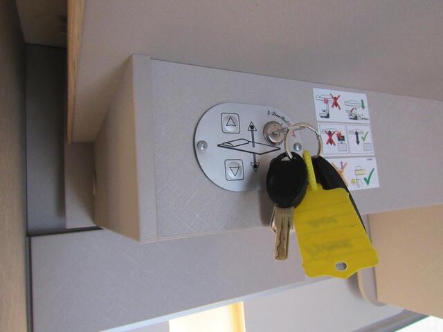 Hymer T585s Mercedes Aut.bj2022 Enkele Bedden+