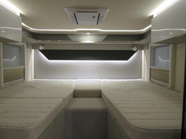 Hymer T585s Mercedes Aut.bj2022 Enkele Bedden+