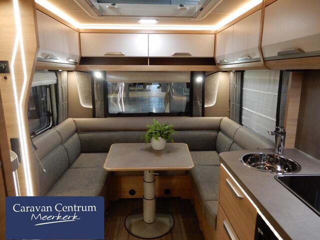 Knaus Sudwind Black Selection 450 FU VOORDEELP
