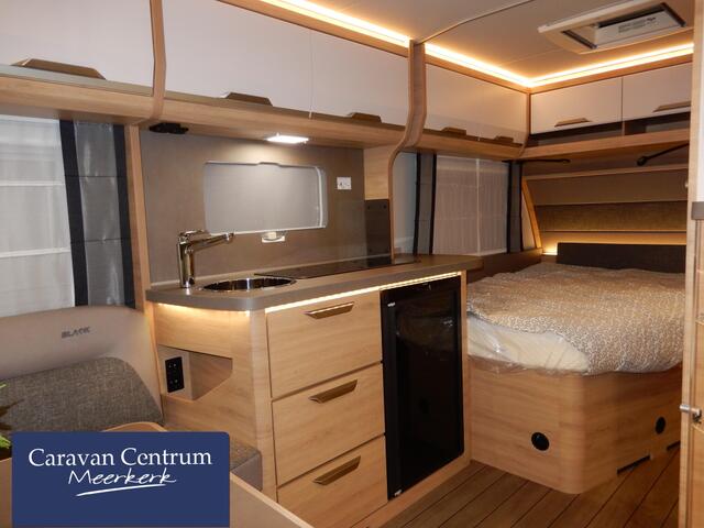 Knaus Sudwind Black Selection 450 FU VOORDEELP