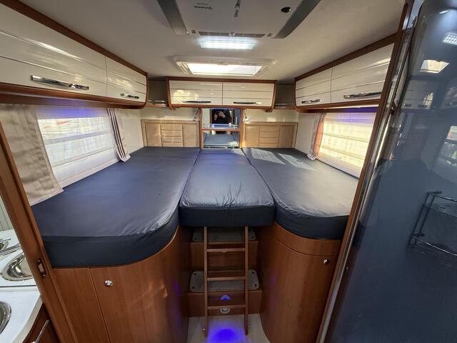 Mobilvetta KEA M76 lengte en alkoof bed 2x airco