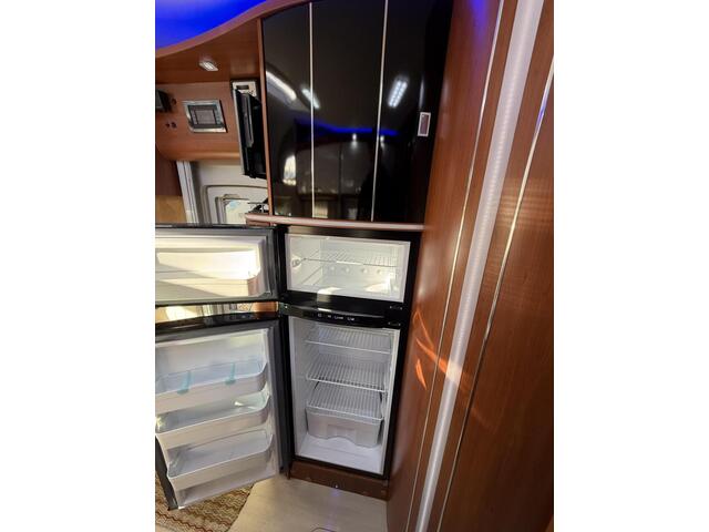 Mobilvetta KEA M76 lengte en alkoof bed 2x airco