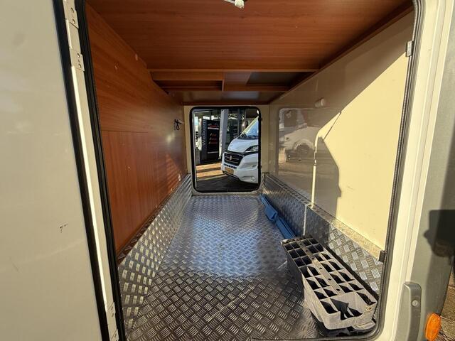 Mobilvetta KEA M76 lengte en alkoof bed 2x airco