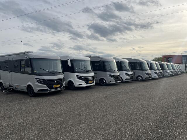 Niesmann - bischoff Arto 78E NU RIJDEN Mercedes Grijs zonde