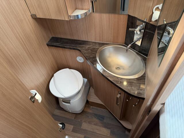 Knaus SKY TI 700 MEG SILVER SELECTION / Gratis