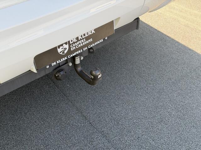 Knaus SKY TI 700 MEG SILVER SELECTION / Gratis