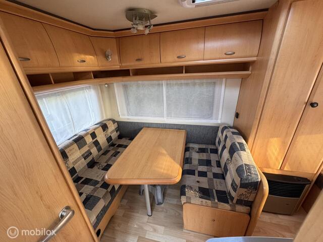 Hobby 400 SF de Luxe Vastbed Treinzit LICHTGEW