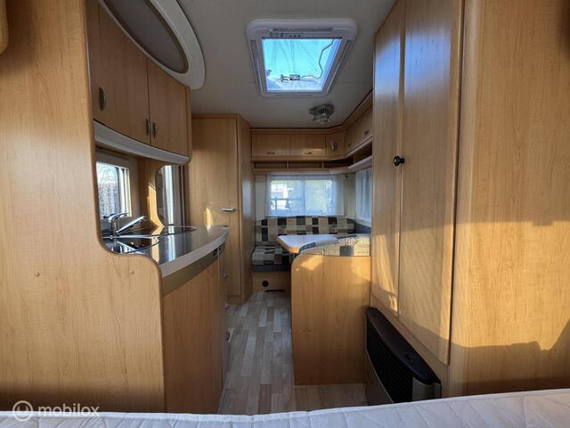 Hobby 400 SF de Luxe Vastbed Treinzit LICHTGEW