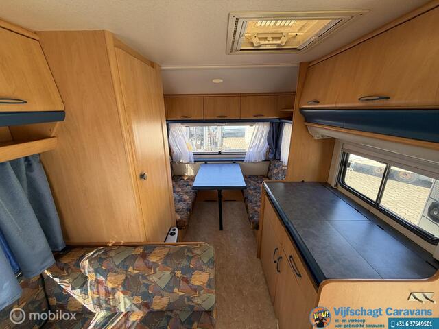 Hobby DE Luxe 440 incl voortent