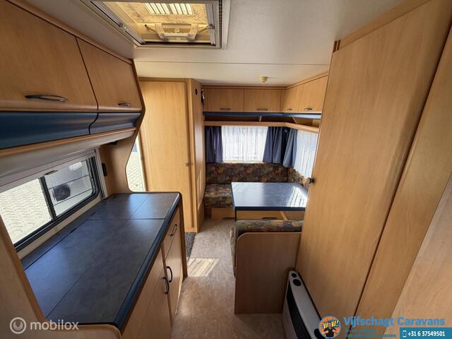 Hobby DE Luxe 440 incl voortent