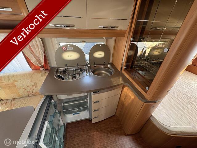 Hobby 460 Ufe De Luxe met Deeltent, Luifel , M