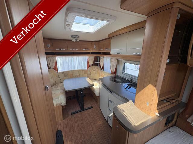 Hobby 460 Ufe De Luxe met Deeltent, Luifel , M