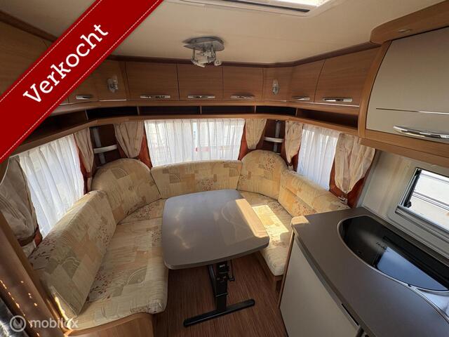 Hobby 460 Ufe De Luxe met Deeltent, Luifel , M