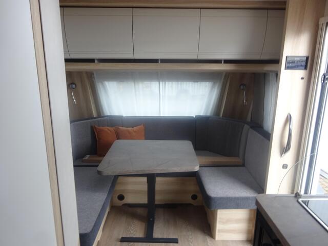 Hobby DE Luxe 460 UL