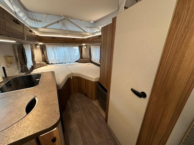 Eriba Touring 542