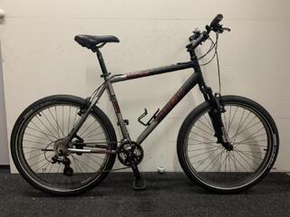 Trek 3900