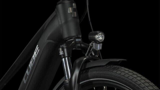 Cube Touring HYBRID PRO 625 BLACK/METAL