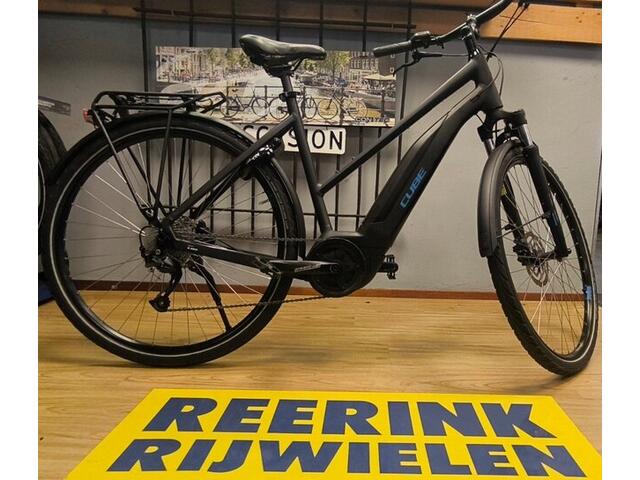 Cube Touring