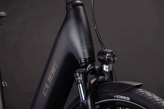 Cube Supreme HYBRID COMFORT SE ONE 600