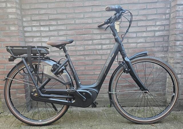 Gazelle Orange C8 HMB 28