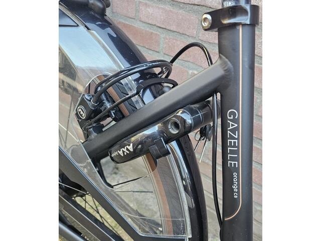 Gazelle Orange C8 HMB 28