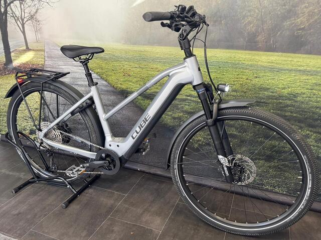 Cube Nuride 750 Elektrische trekkingfiets