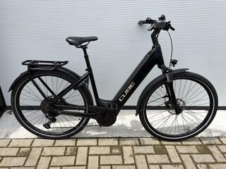 Cube Touring hybrid