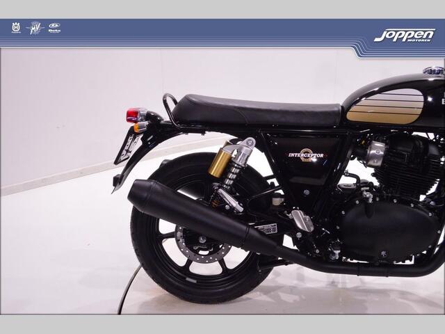 Royal Enfield Interceptor650 black edition