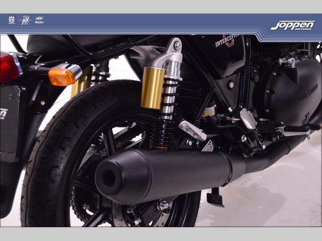 Royal Enfield Interceptor650 black edition