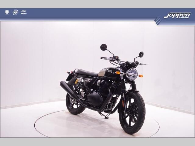 Royal Enfield Interceptor650 black edition