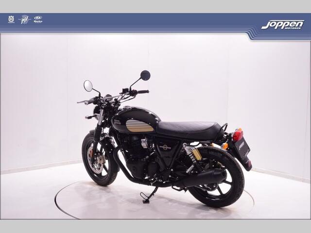 Royal Enfield Interceptor650 black edition