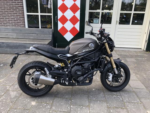 Benelli Leoncino 800 ABS