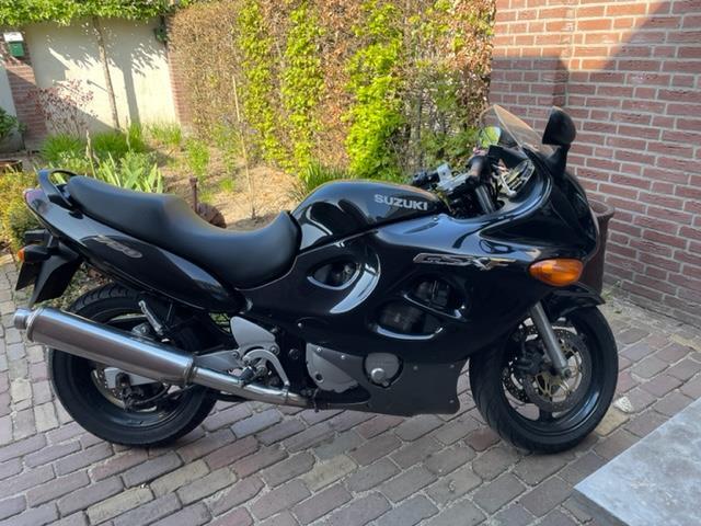 Suzuki Sport GSX 750 F zeer nette motor