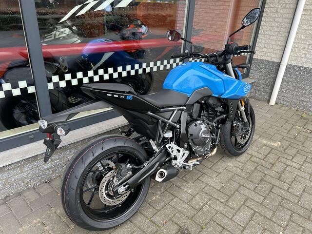 Suzuki GSX-8S