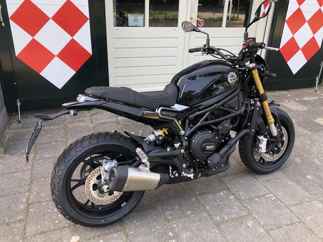 Benelli Leoncino 800 ABS