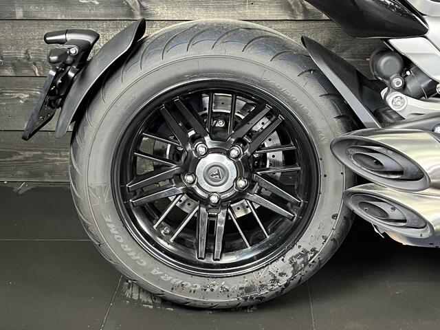 Triumph Rocket 3 R