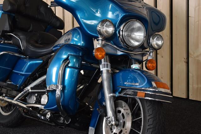 Harley Davidson Tour FLHTCU Ultra Classic 3547mijl Fish